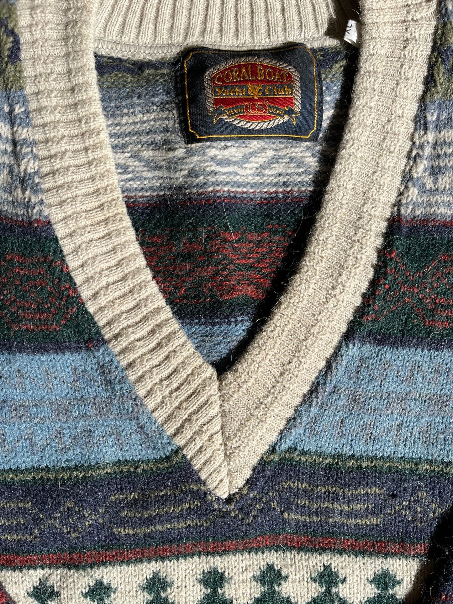 V neck stripe wool vintage sweater